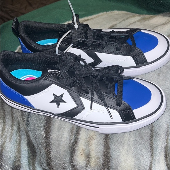 New Black and Blue Star Converse Sneakers Size 4 - Picture 2 of 5